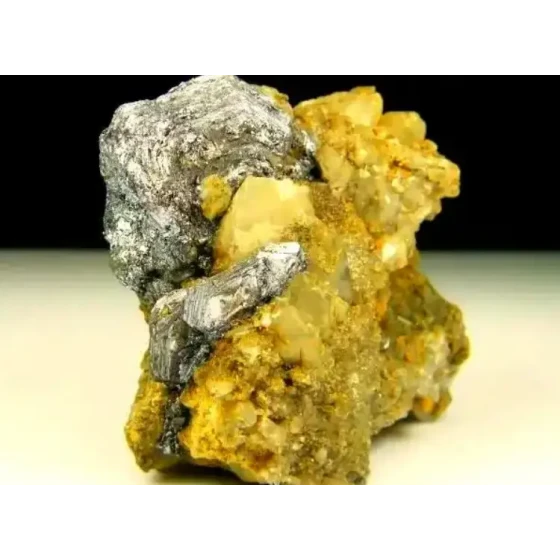 Pre-treatment Test of Carbonaceous Gold Ore